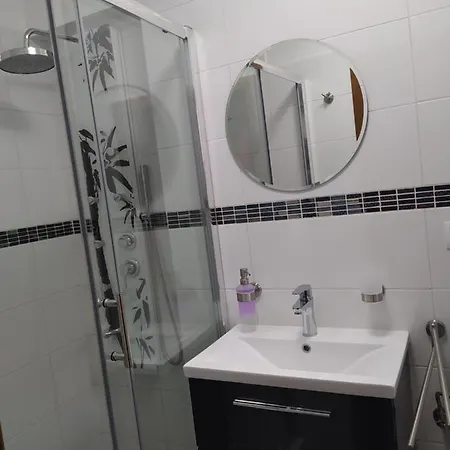 Senk U Kovarny Gæstehus